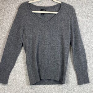 Halogen cashmere sweater XS neutral gray super soft v-neck cozy luxury minimal